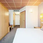Campanile Metz Nord - 호텔