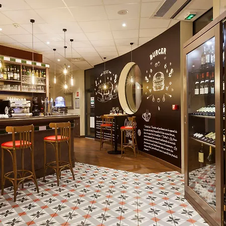 Campanile Metz Nord - فندق Talange