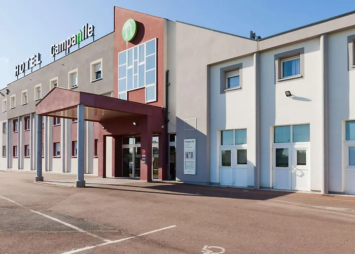 塔朗格北梅斯钟楼酒店 Talange