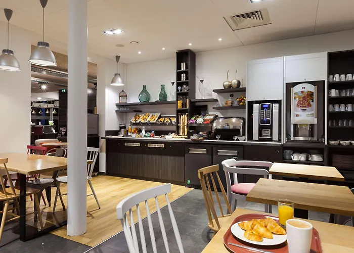 酒店 塔朗格北梅斯钟楼酒店 3*