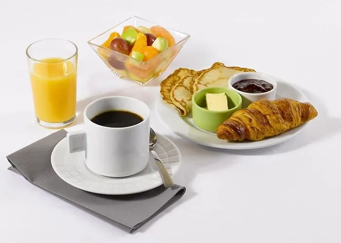 塔朗格北梅斯钟楼酒店 Talange