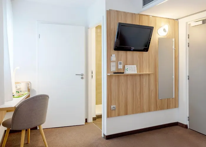 Hotel Campanile Metz Nord -