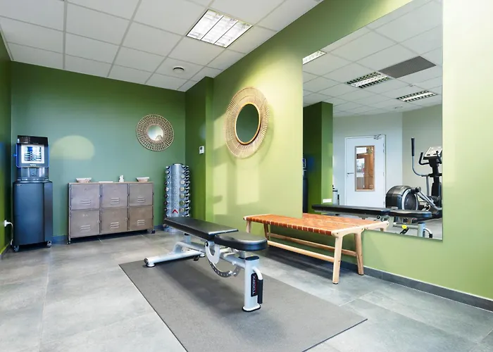 塔朗格北梅斯钟楼酒店 Talange