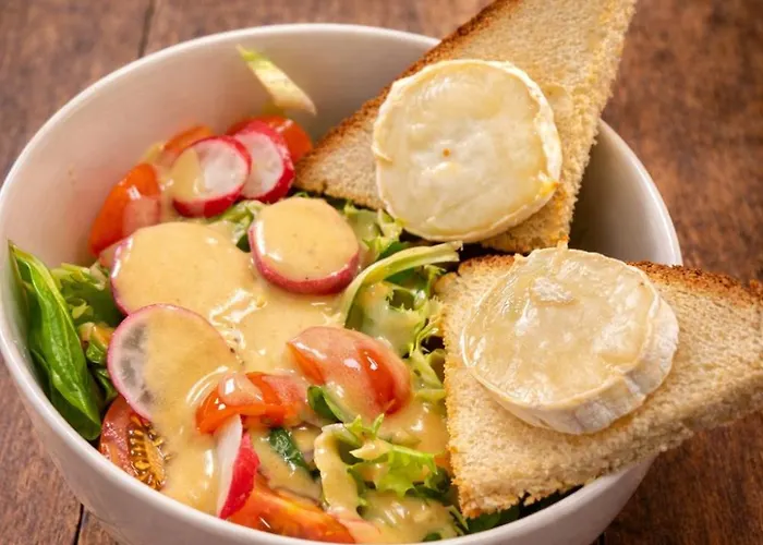 塔朗格北梅斯钟楼酒店